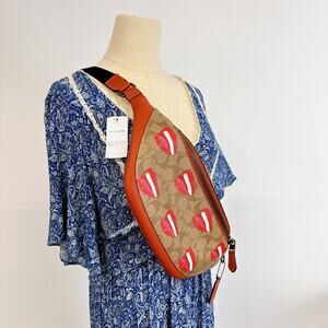 Coach CQ085 Coach X Tom Wesselmann Warren In Signature IN Khaki Terracotta Multi